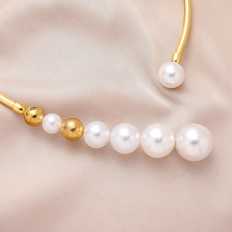 Exaggerated Pearl Necklace For Women